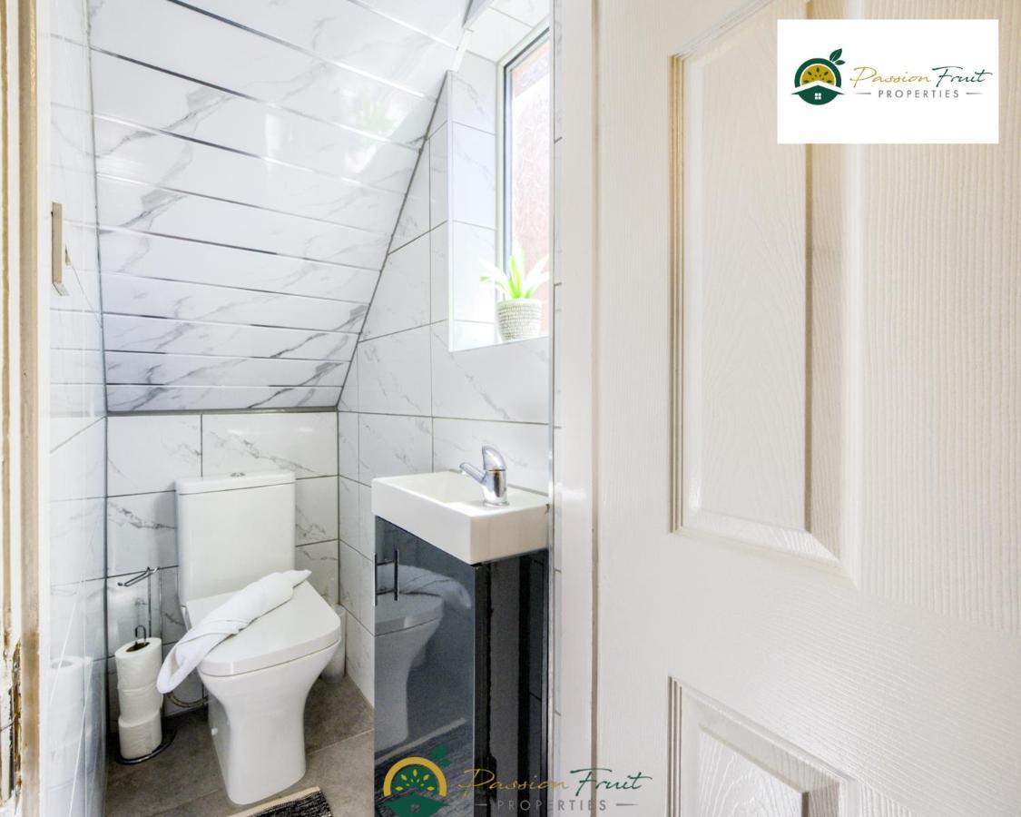 3 Bedroom Coventry House By Passionfruitproperties With Free Wi-Fi, Large Garden And Driveway - 52Nrc Bagian luar foto