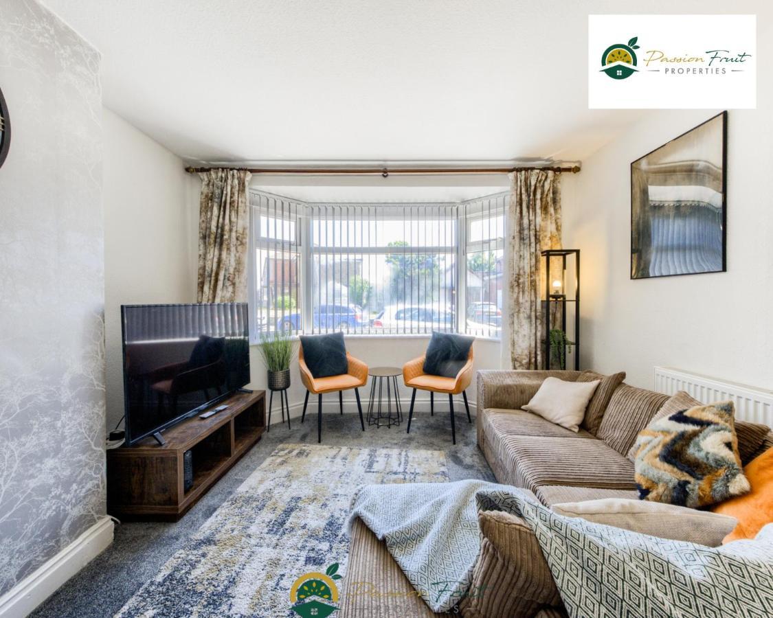 3 Bedroom Coventry House By Passionfruitproperties With Free Wi-Fi, Large Garden And Driveway - 52Nrc Bagian luar foto