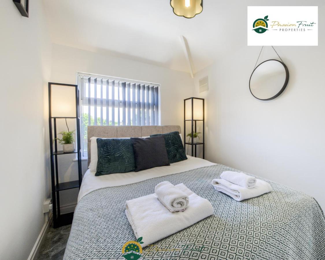 3 Bedroom Coventry House By Passionfruitproperties With Free Wi-Fi, Large Garden And Driveway - 52Nrc Bagian luar foto