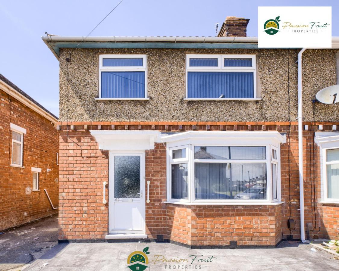 3 Bedroom Coventry House By Passionfruitproperties With Free Wi-Fi, Large Garden And Driveway - 52Nrc Bagian luar foto
