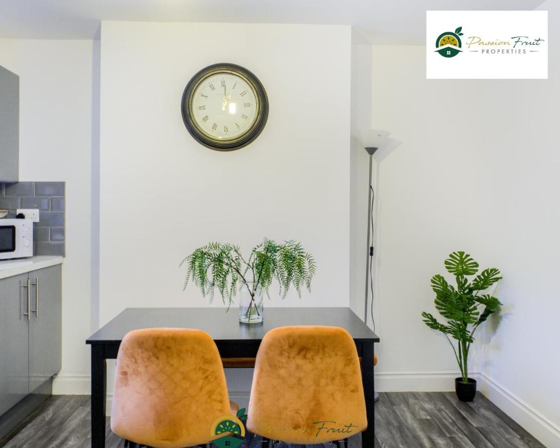 3 Bedroom Coventry House By Passionfruitproperties With Free Wi-Fi, Large Garden And Driveway - 52Nrc Bagian luar foto